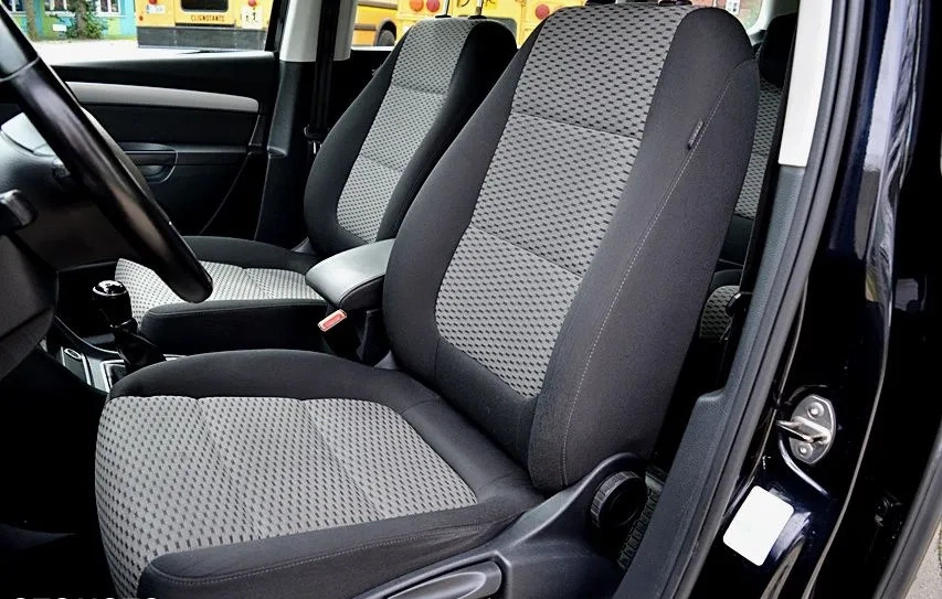 Volkswagen Sharan cena 44900 przebieg: 203000, rok produkcji 2013 z Niemodlin małe 232